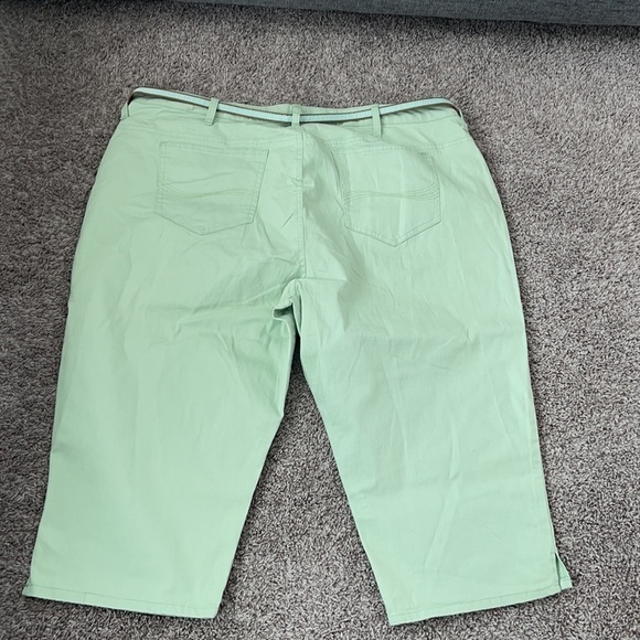 Lee Riders Women's Jean Capris Size 26 W Midrise Glitter Belt Mint Green Stretch - Picture 5 of 6